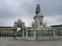 Lissabon - plein aan de rivier de Taag.